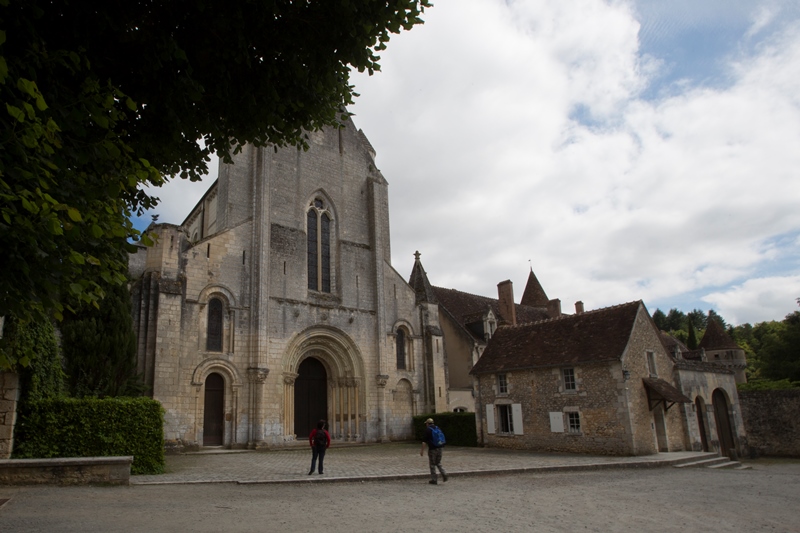 Randonnée Fontgombault. Abbaye ©Hellio-Van Ingen