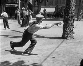 _Partiedepétanque”,Aubagne,Bouches-du-Rhône,1947,DonationWillyRonis,MPP