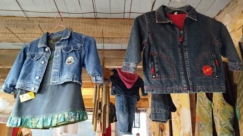 Atelier recyclage jean's 2 ©DestinationBrenne