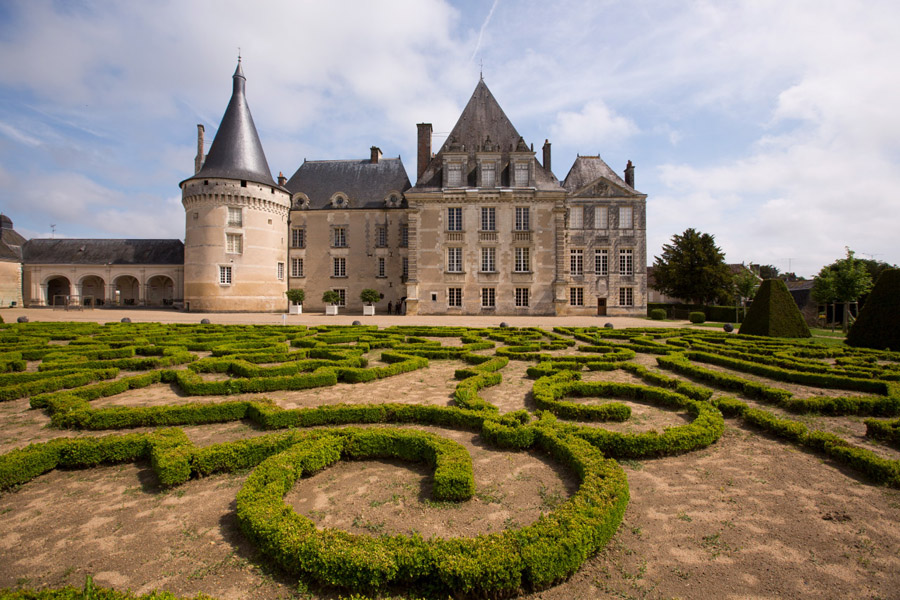 Le château et ses demoiselles - Château et jardin © hellio - van ingen