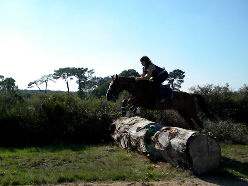 cross à BelleboucheCN0297 centre equetre