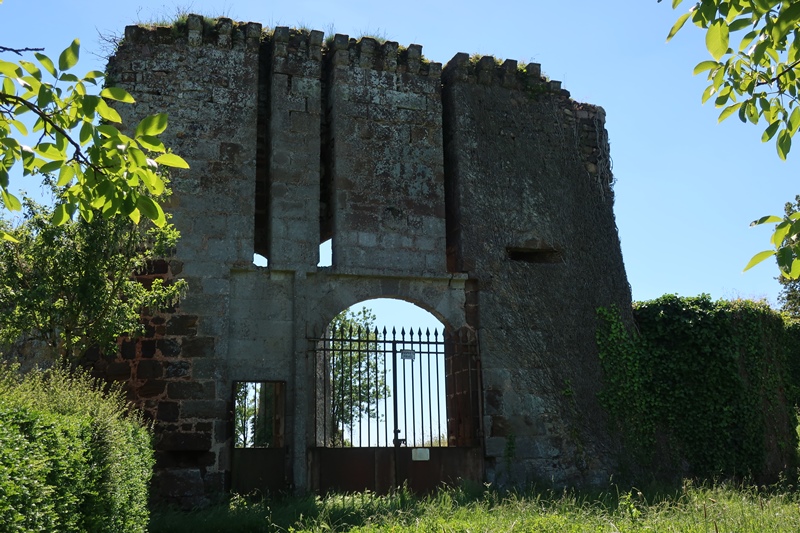 Ruines de Brosse, Chaillac Pauline Chopy