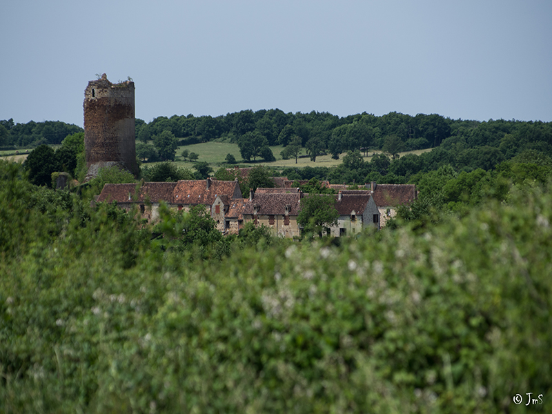 Ruine du chateau de Brosse (chaillac) ©Photoclub Belle-Isle - JM Surand