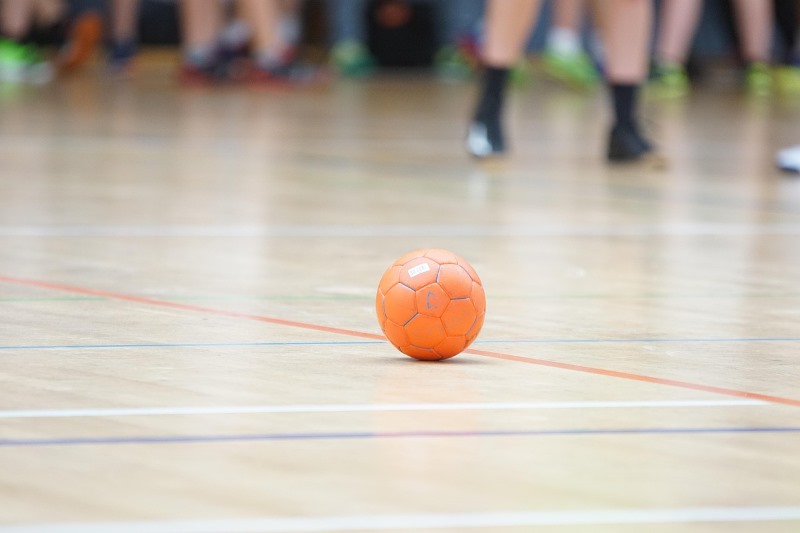 handball-4655544_1280 ©gremly de Pixabay