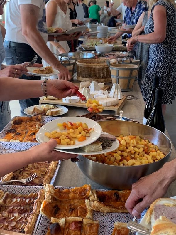 prestation-traiteur-village-by-CA © Ferme des Buttons