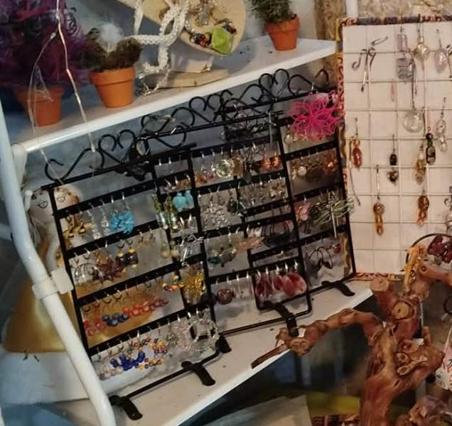 Atelier recyclage jean's boucles d'oreilles ©DestinationBrenne